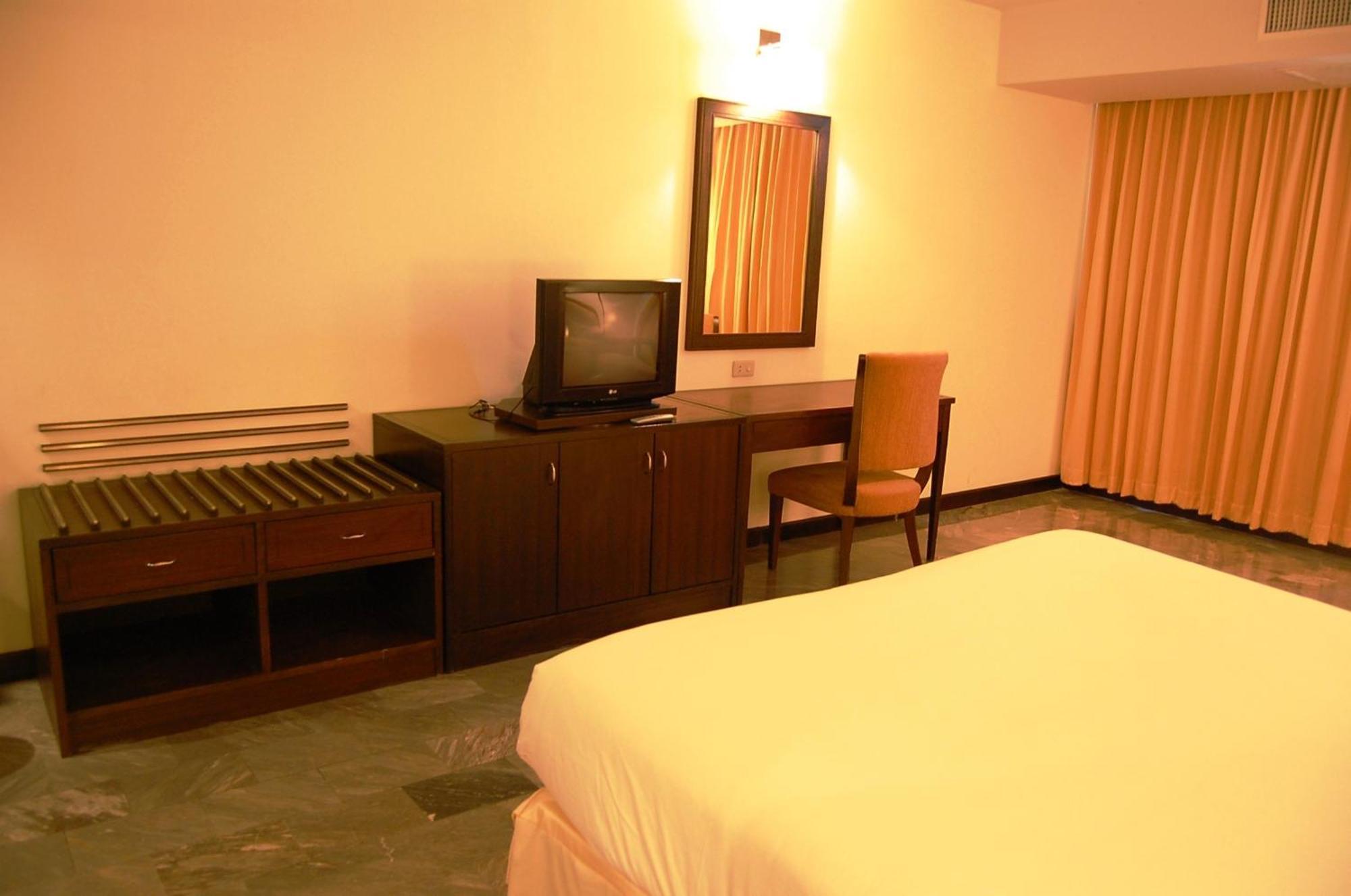 Royal Lanna Hotel — Photos 2